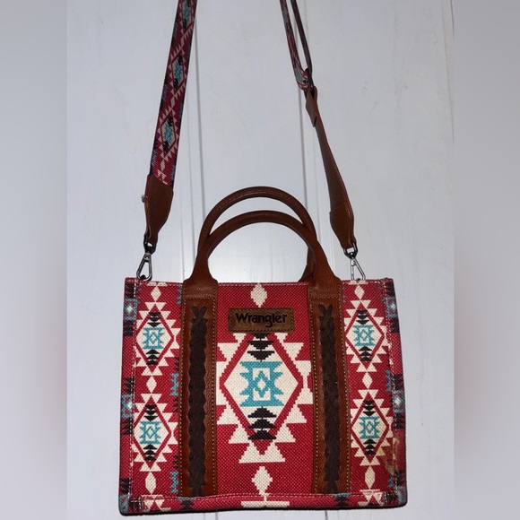 Wrangler Boho Aztec design Crossbody in Red,Blue,Brown,Black and White - Picture 1 of 9